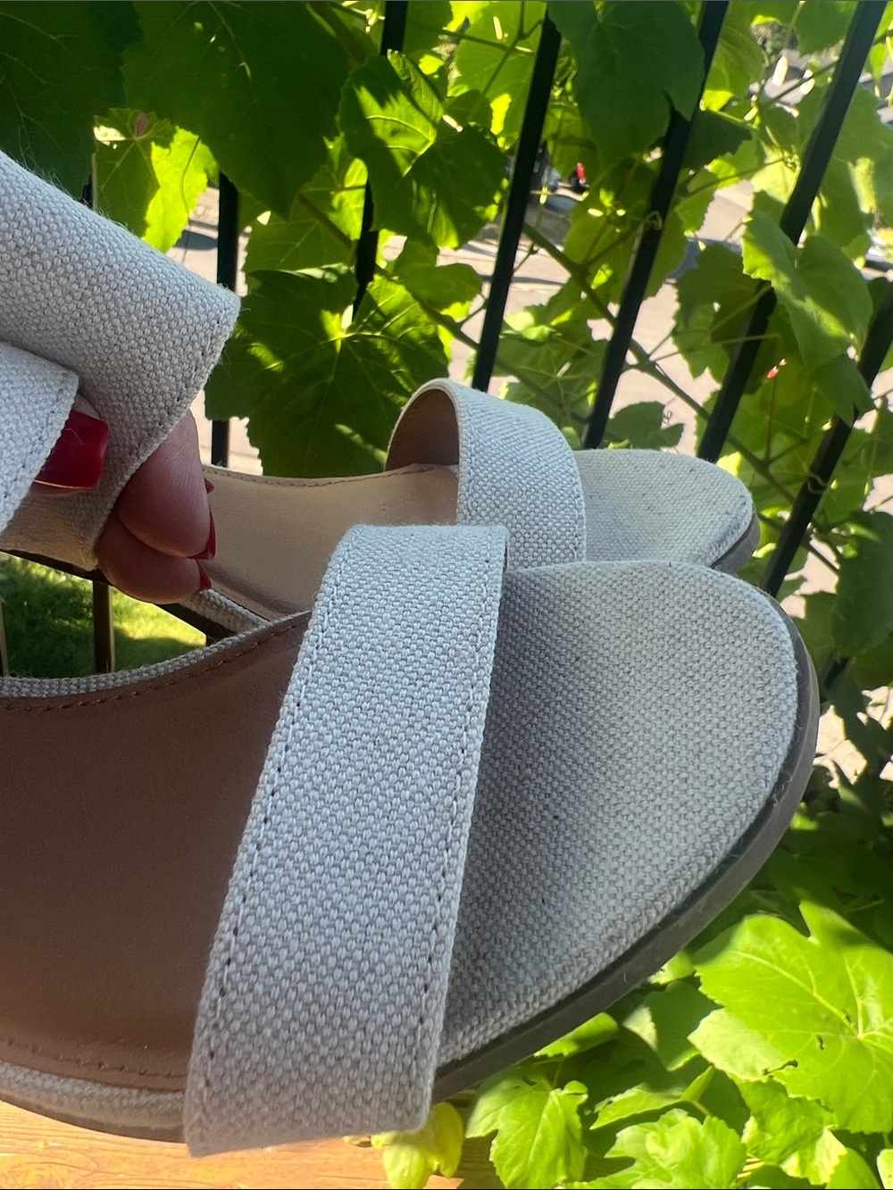 Tommy Bahama Trista Cream Linen Buckle Block Heel Sandals - Picture 12 of 13